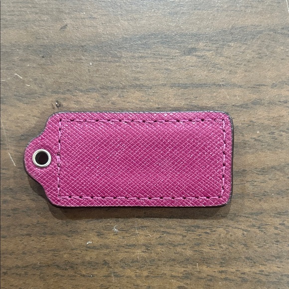 Coach hangtag - Picture 2 of 3